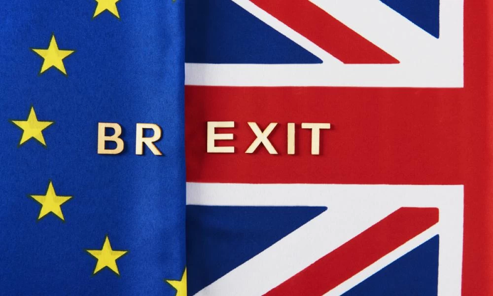 Συμφωνία για το Brexit: Το Λονδίνο απορρίπτει το τελεσίγραφο των Βρυξελλών